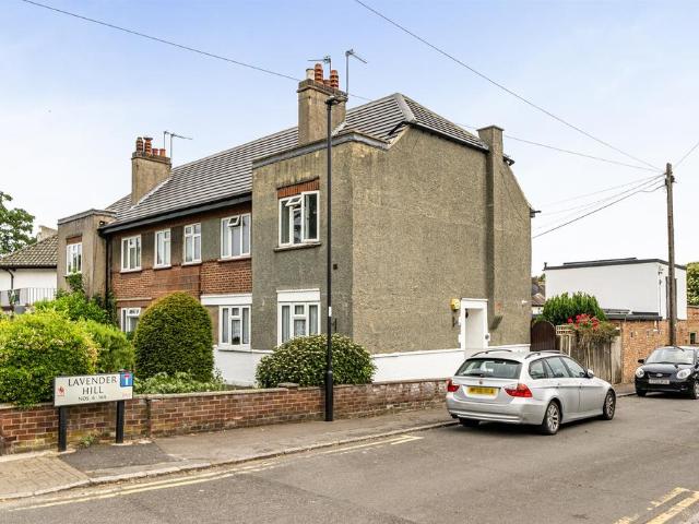 Flat for sale in Greater London