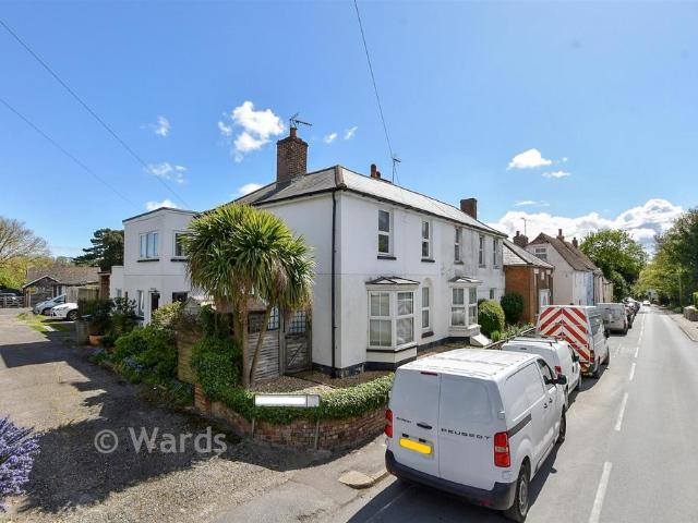 Flat for sale in Ash, Kent