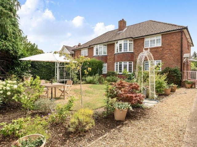 Flat for sale in Helford, Hampshire