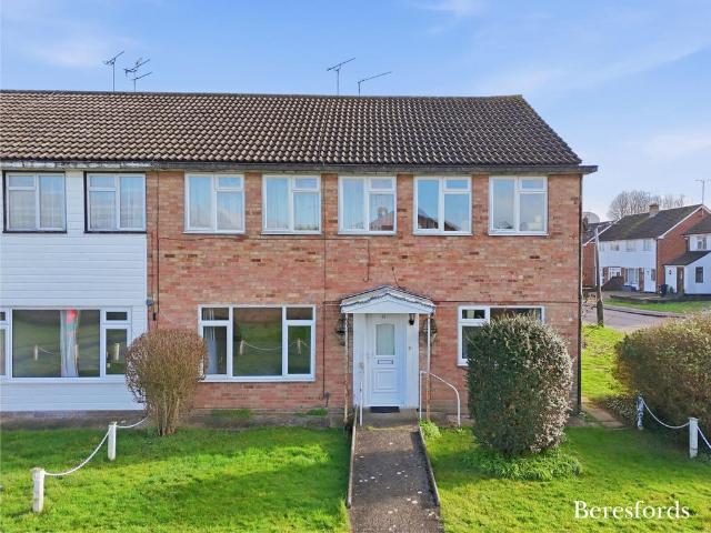 Flat for sale in Queens Park, Billericay