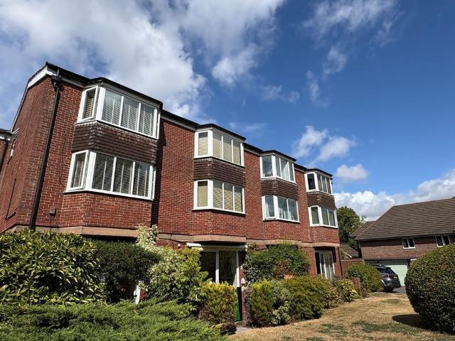 Flat for sale in Lowford, Helford