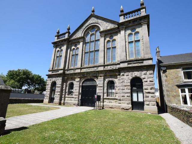 Flat for sale in Mount Ambrose, Cornwall