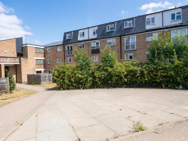 Flat for sale in Katherines, Harlow