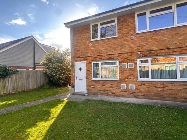 Flat for sale in Lower Halliford, Surrey