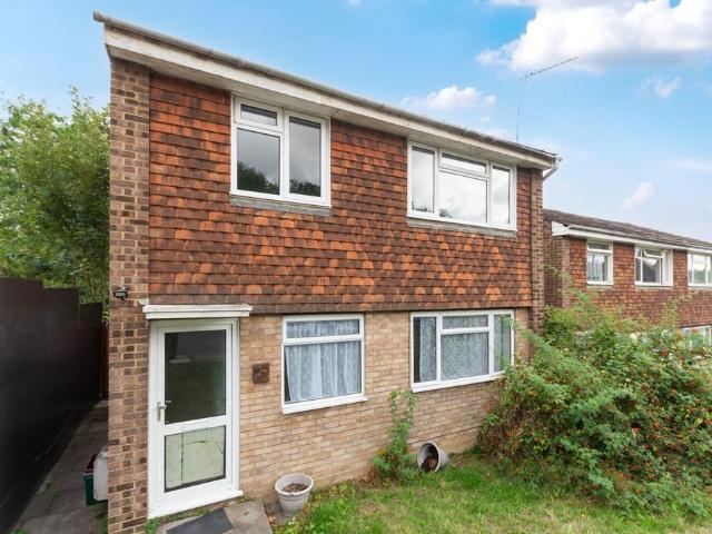 Flat for sale in London Borough of Bexley, Greater London