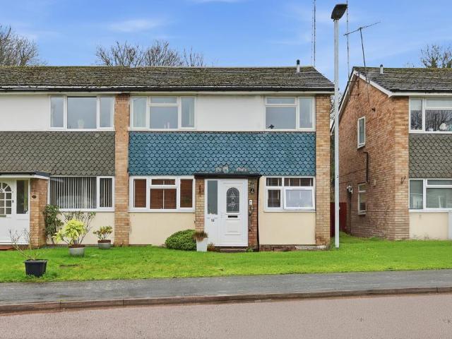 Flat for sale in Frogmore, Five Acres