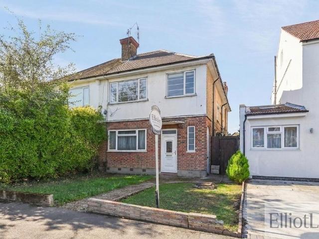 Flat for sale in London Borough of Harrow, Greater London