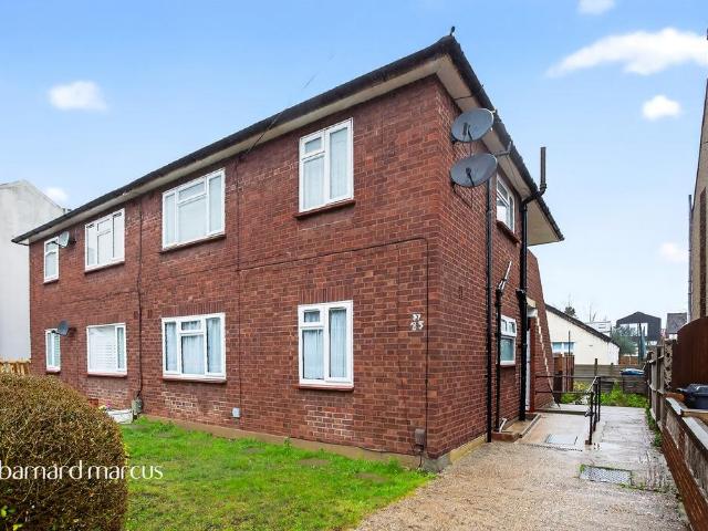 Flat for sale in London Borough of Croydon, Thornton Heath