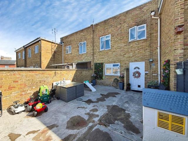 Flat for sale in Westbury, Wiltshire