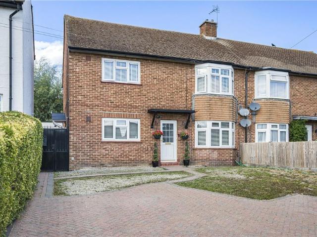 Flat for sale in Kemnal, Greater London