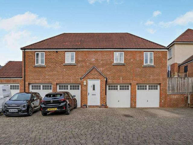 Flat for sale in Dawlish, Bridford