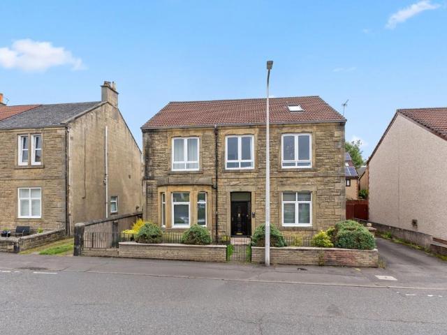 Flat for sale in Bathgate, Scotland