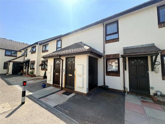 Flat for sale in Littlecote, West Sussex