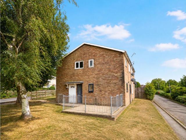 Flat for sale in Pontypridd, Wales