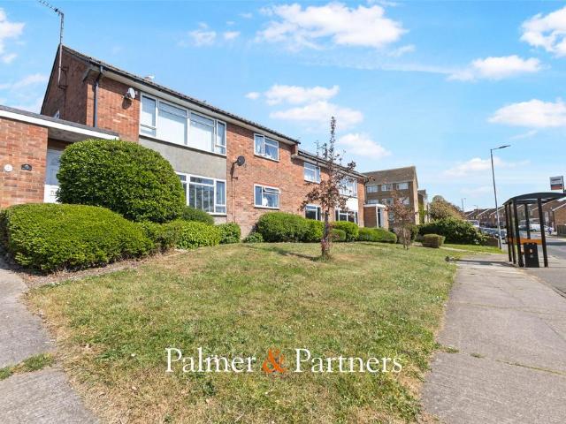 Flat for sale in Fordham Heath, Essex