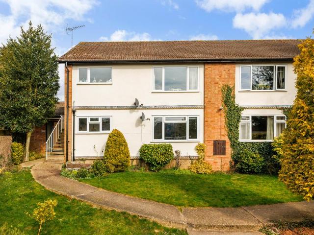 Flat for sale in Batford, St Albans