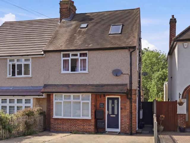 Flat for sale in Navestock Side, Essex