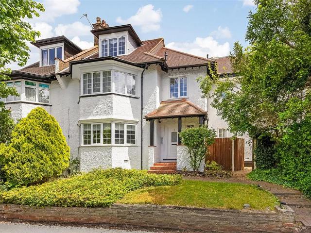 Flat for sale in London Borough of Croydon, Sanderstead