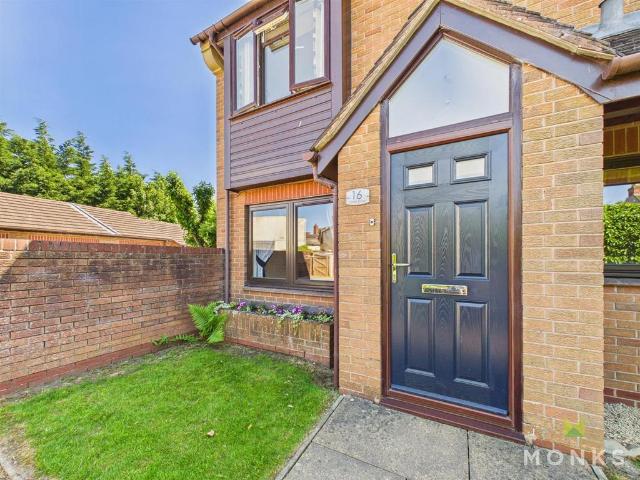 Flat for sale in Wem Urban, Wem
