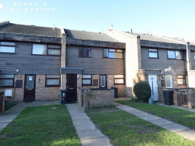 Flat for sale in Dale Hill, Essex