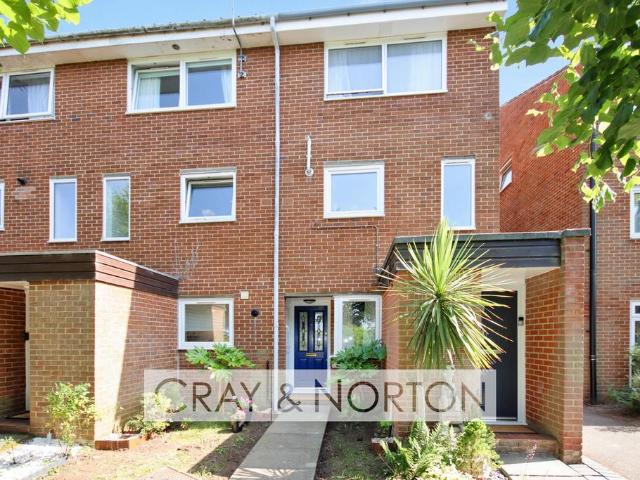 Flat for sale in London Borough of Croydon, Addiscombe