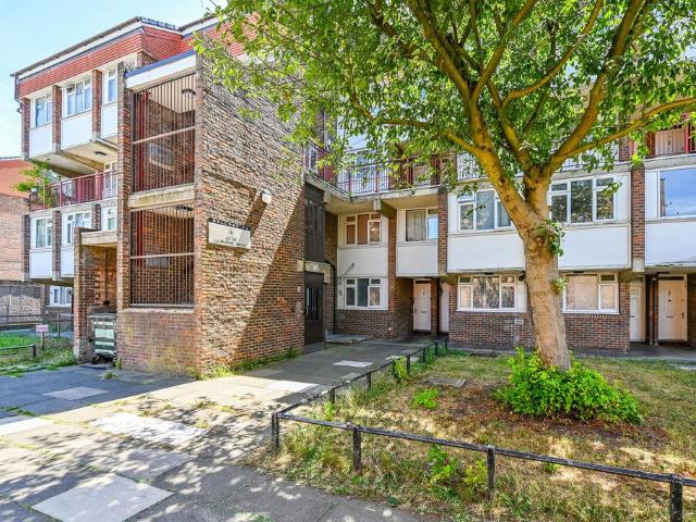 Flat for sale in Greater London