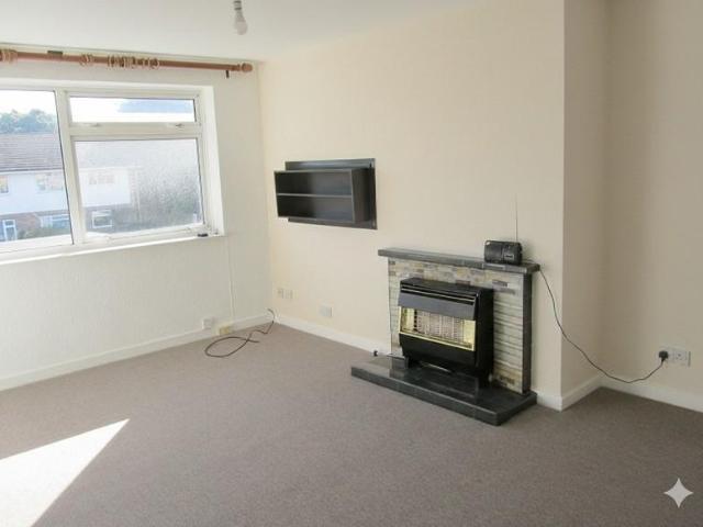Flat for sale in West Ewell, Ewell