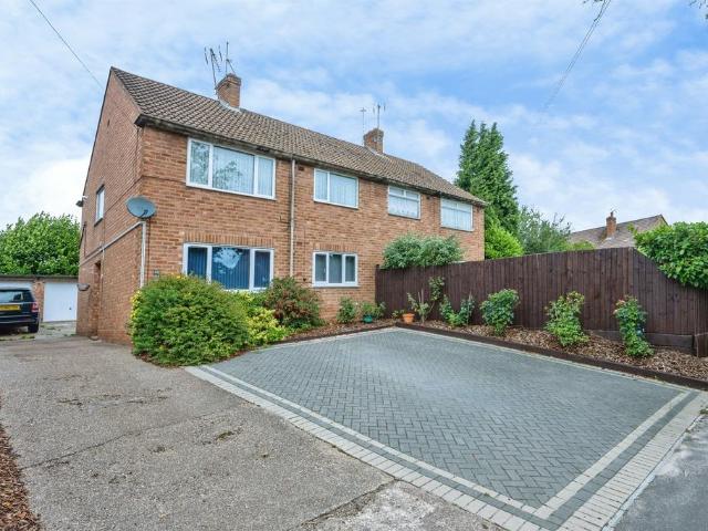 Flat for sale in Greenlands, Redditch