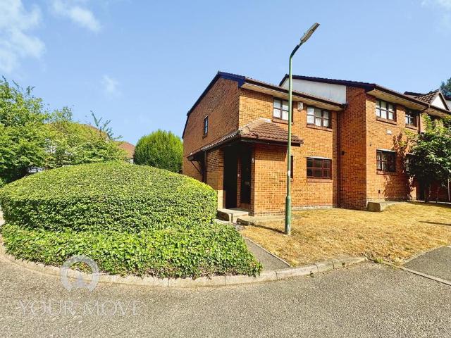 Flat for sale in Worcester Park Estate, Monks Orchard