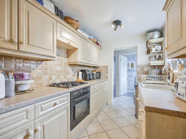 House for sale in Ponders End, Greater London