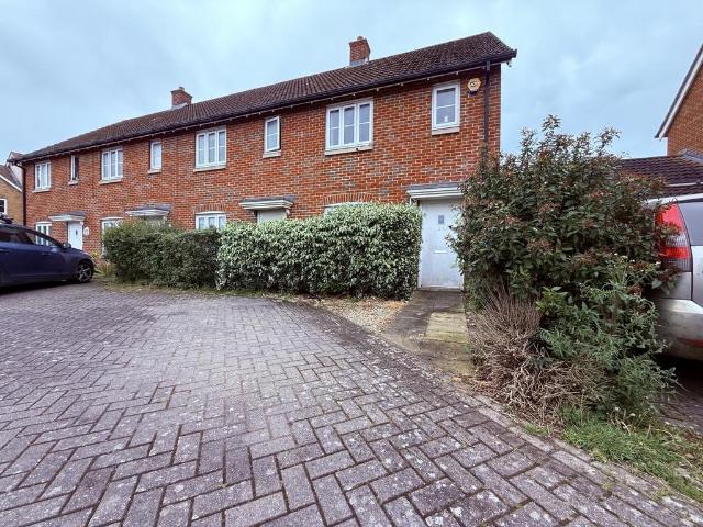 Flat for sale in Bersted, Clapham