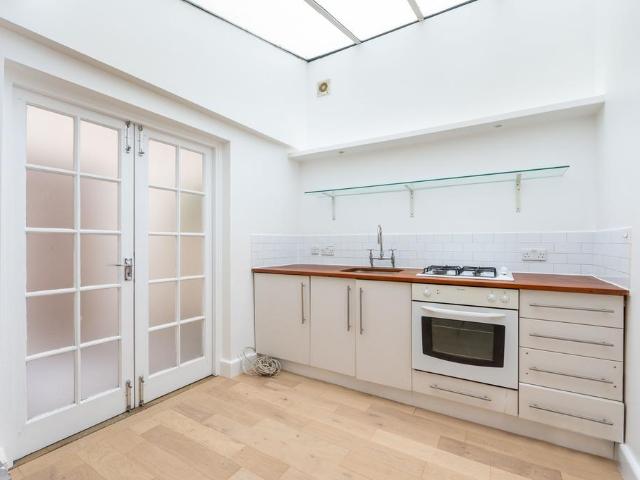 Flat for sale in Kensal Town, Greater London