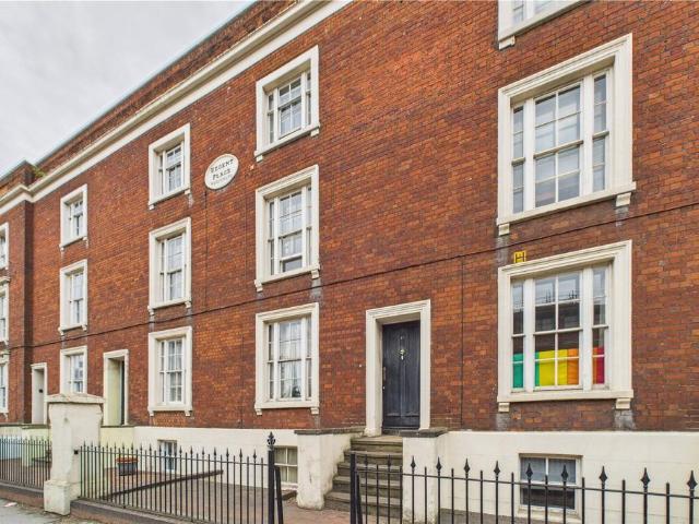 Flat for sale in Coley, Reading