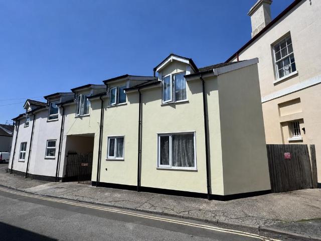Flat for sale in Dawlish, Bridford