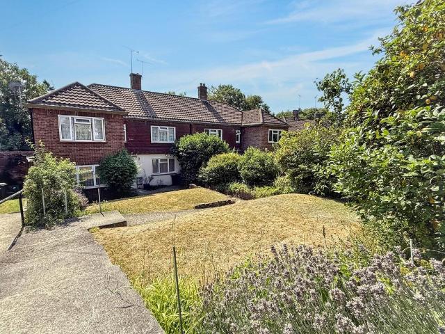 Flat for sale in London Borough of Croydon, Greater London
