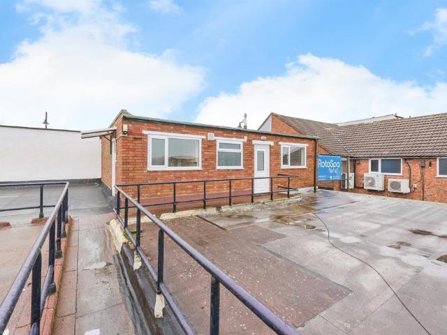 Flat for sale in Sutton Coldfield, West Midlands