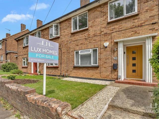 Flat for sale in London Borough of Havering, Greater London