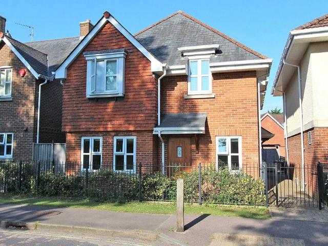 Flat for sale in Ashurst Bridge, Hampshire