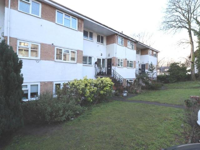 Flat for sale in Daws Hill, Cressex