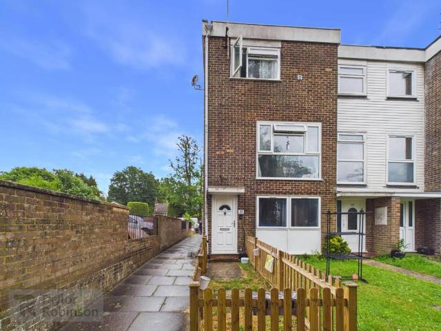 Flat for sale in Glynde, West Sussex