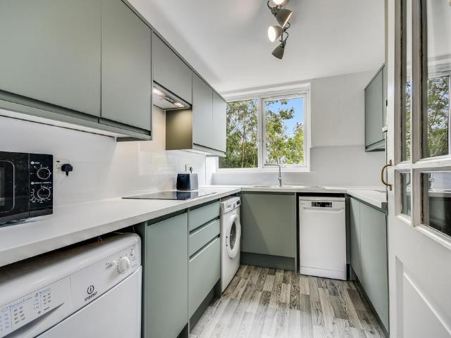 Flat for sale in Chelmsford, Essex