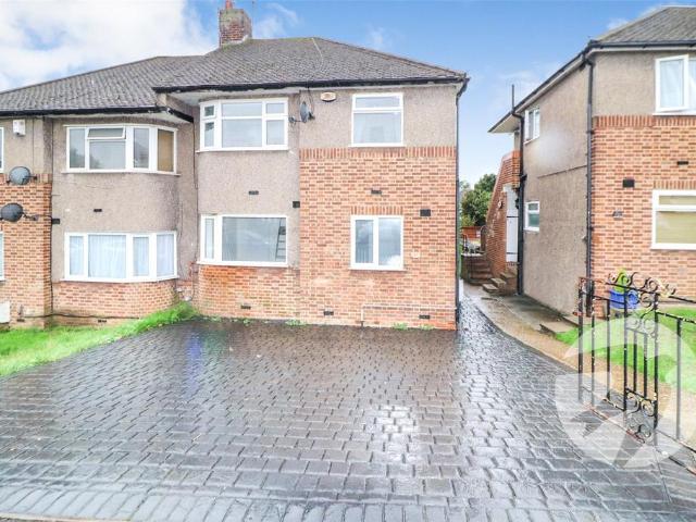Flat for sale in London Borough of Bexley, Greater London
