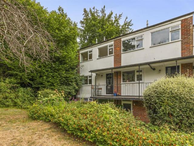 Flat for sale in Daws Hill, Cressex