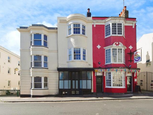 Flat for sale in Brunswick