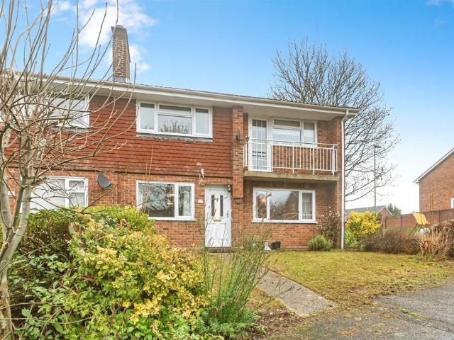 Flat for sale in Priest Down, Hampshire