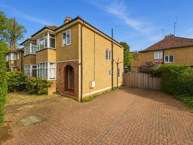 Flat for sale in St Albans, Five Acres