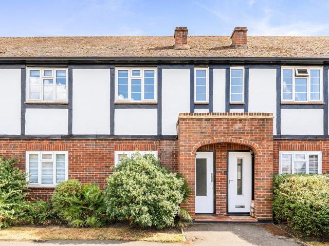 Flat for sale in Weybridge, Elmbridge