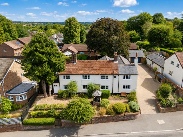 Flat for sale in Five Acres, Hertfordshire
