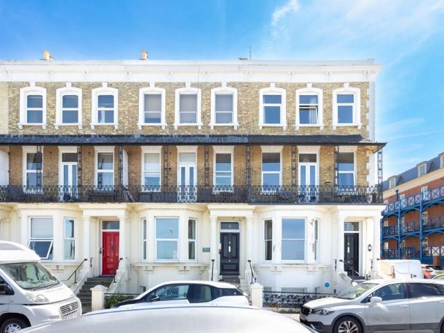 Flat for sale in Westbrook, Acol