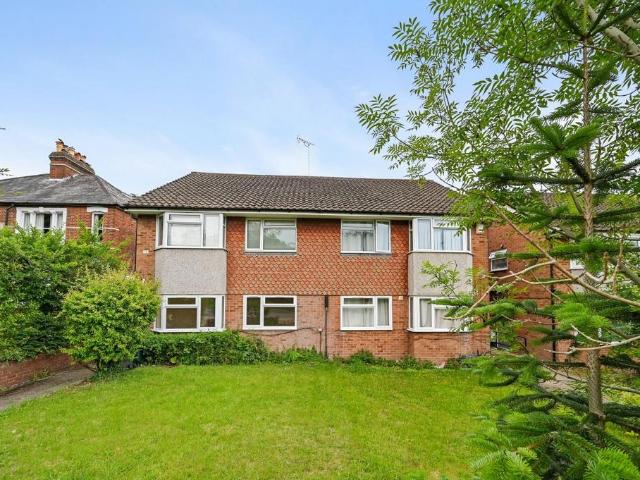 Flat for sale in Batchworth